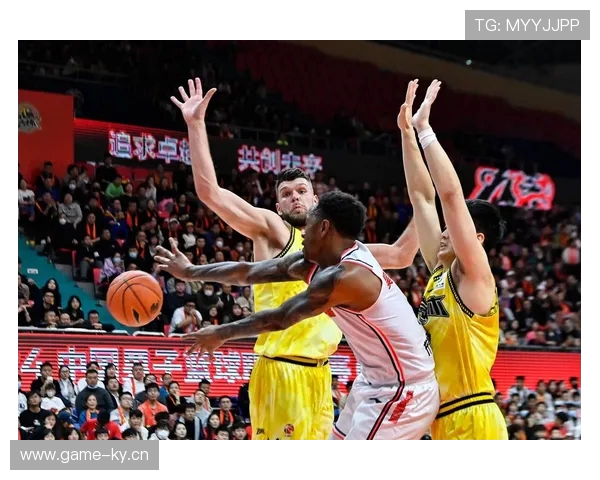 官方:广东签下28岁美国中锋拉科塞维奇